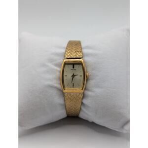 Pulsar Quartz Gold Tone Watch Champagne Dial Japan V810